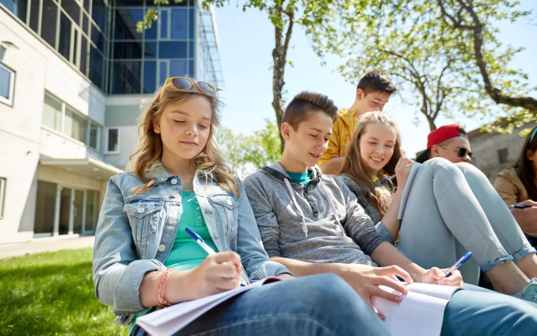 Od streszczenia do interpretacji – skuteczne metody pracy z tekstem literackim