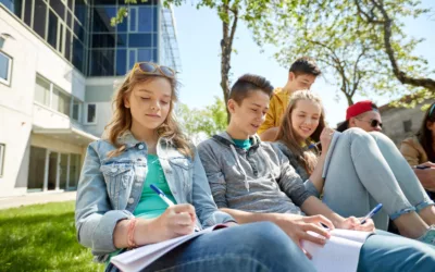 Od streszczenia do interpretacji – skuteczne metody pracy z tekstem literackim
